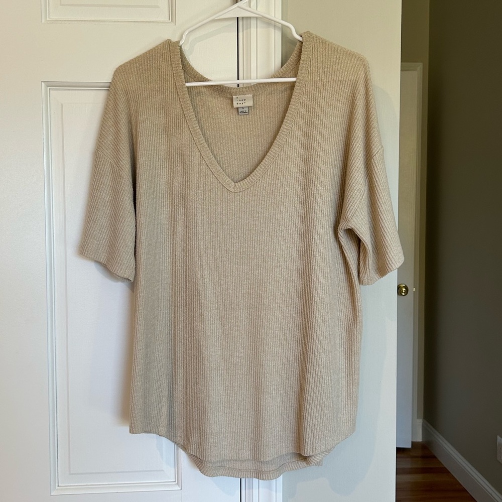 A new day ribbed v neck